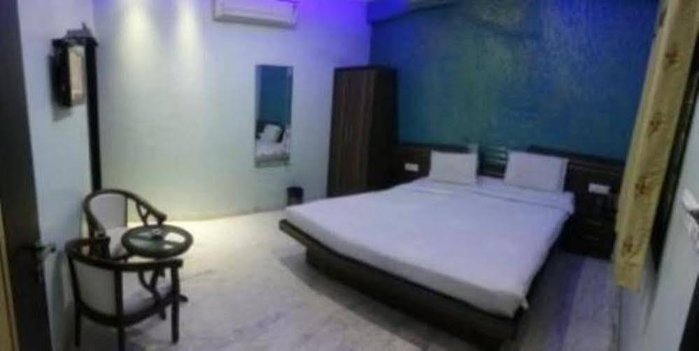 Star Hotel Agra  Exterior photo