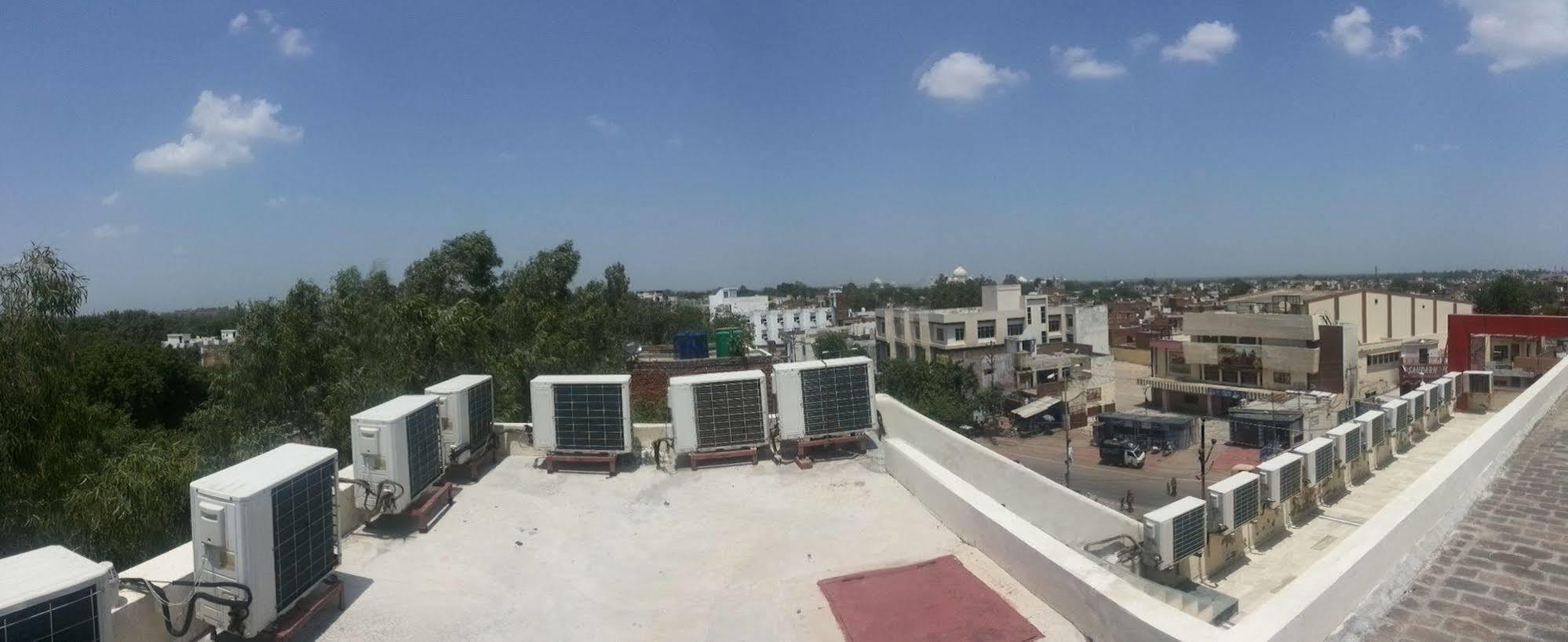 Star Hotel Agra  Exterior photo