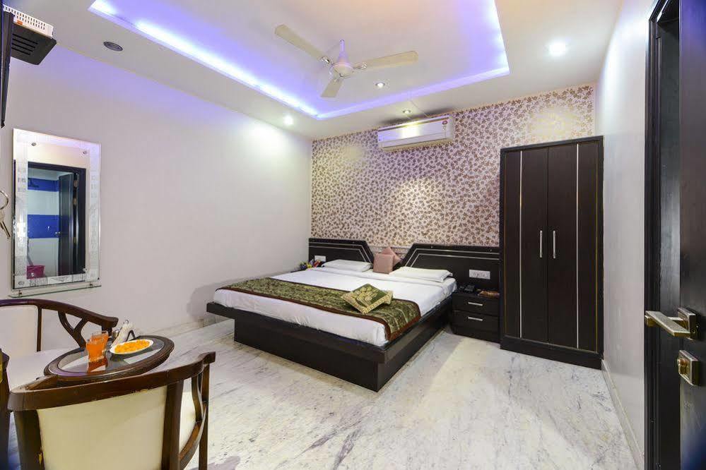 Star Hotel Agra  Exterior photo